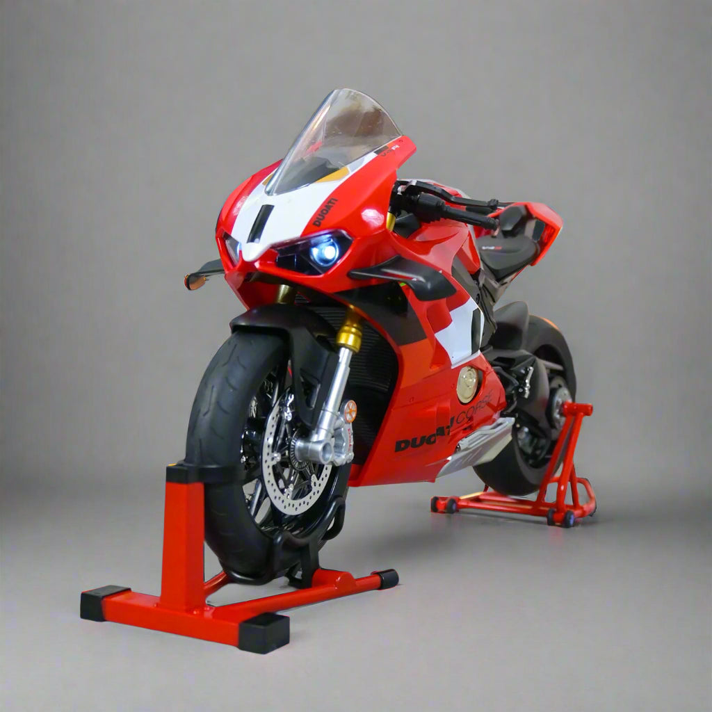 Estrelik | Alloy 1/6 Ducati Corse Panigale V4R Model
