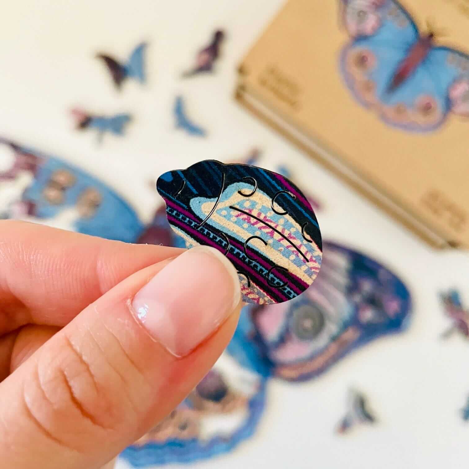 Rompecabezas Mariposa Juguetona de Madera Premium – Desafío Artístico Único