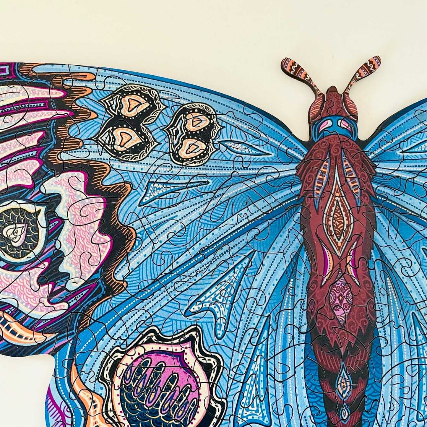 Rompecabezas Mariposa Juguetona de Madera Premium – Desafío Artístico Único
