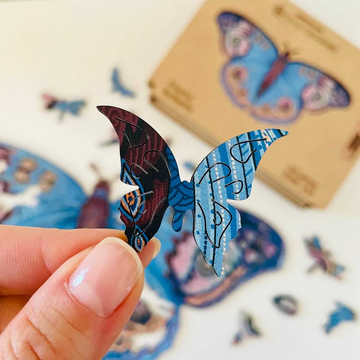 Rompecabezas Mariposa Juguetona de Madera Premium – Desafío Artístico Único