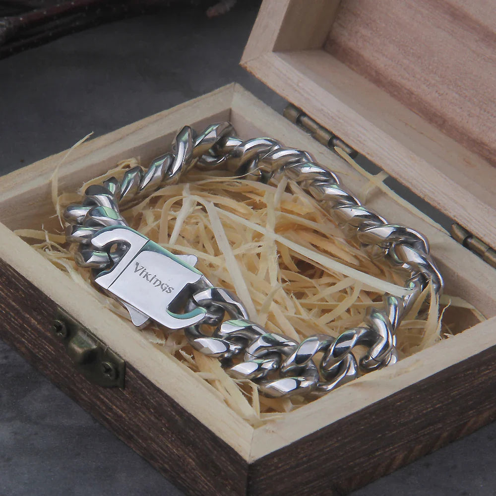 Vikings 316L Stainless Steel Chain Bracelet with Engraved Clasp