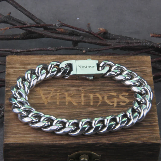 Vikings 316L Stainless Steel Chain Bracelet with Engraved Clasp