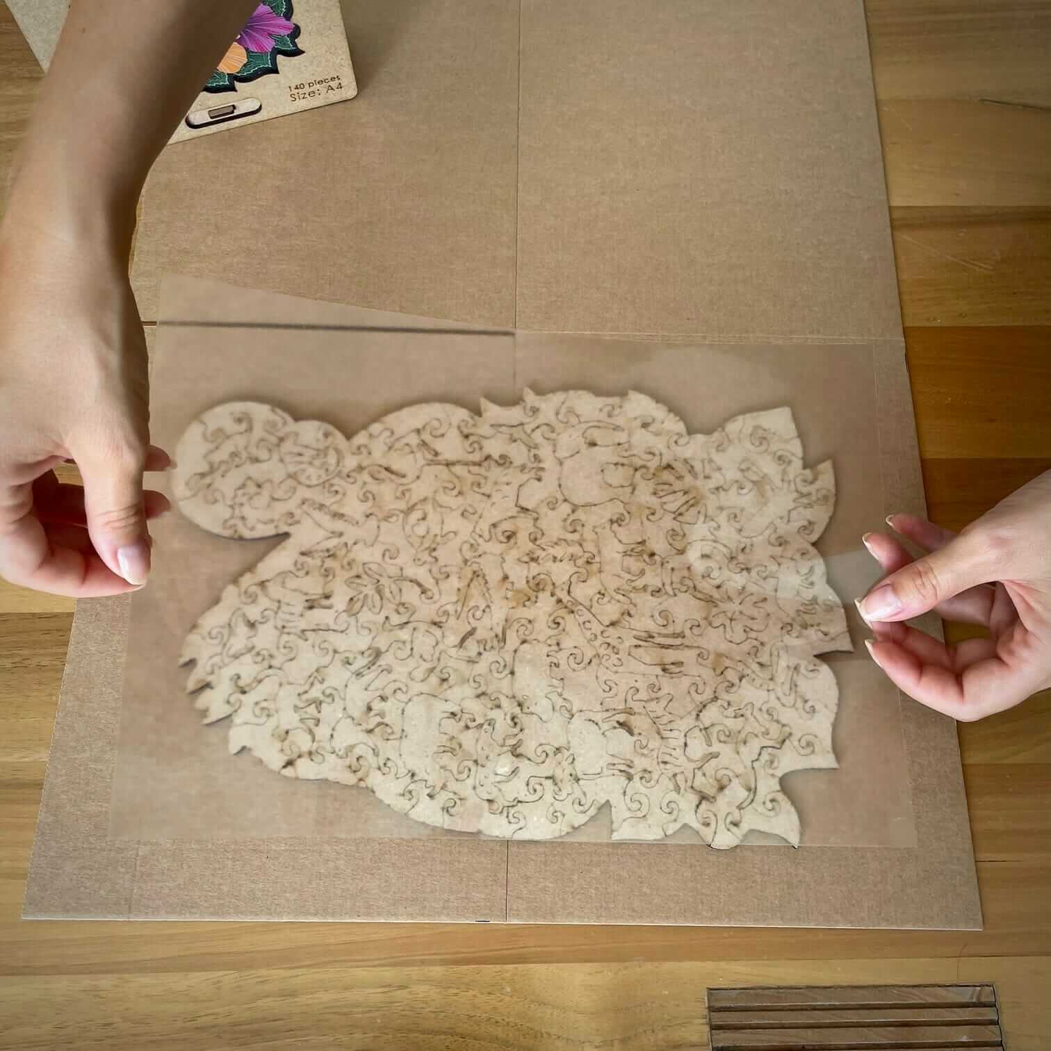 Kit Conservador Rompecabezas Lubiwood: Pegamento, Adhesivos, Cartones para Exhibir Obras