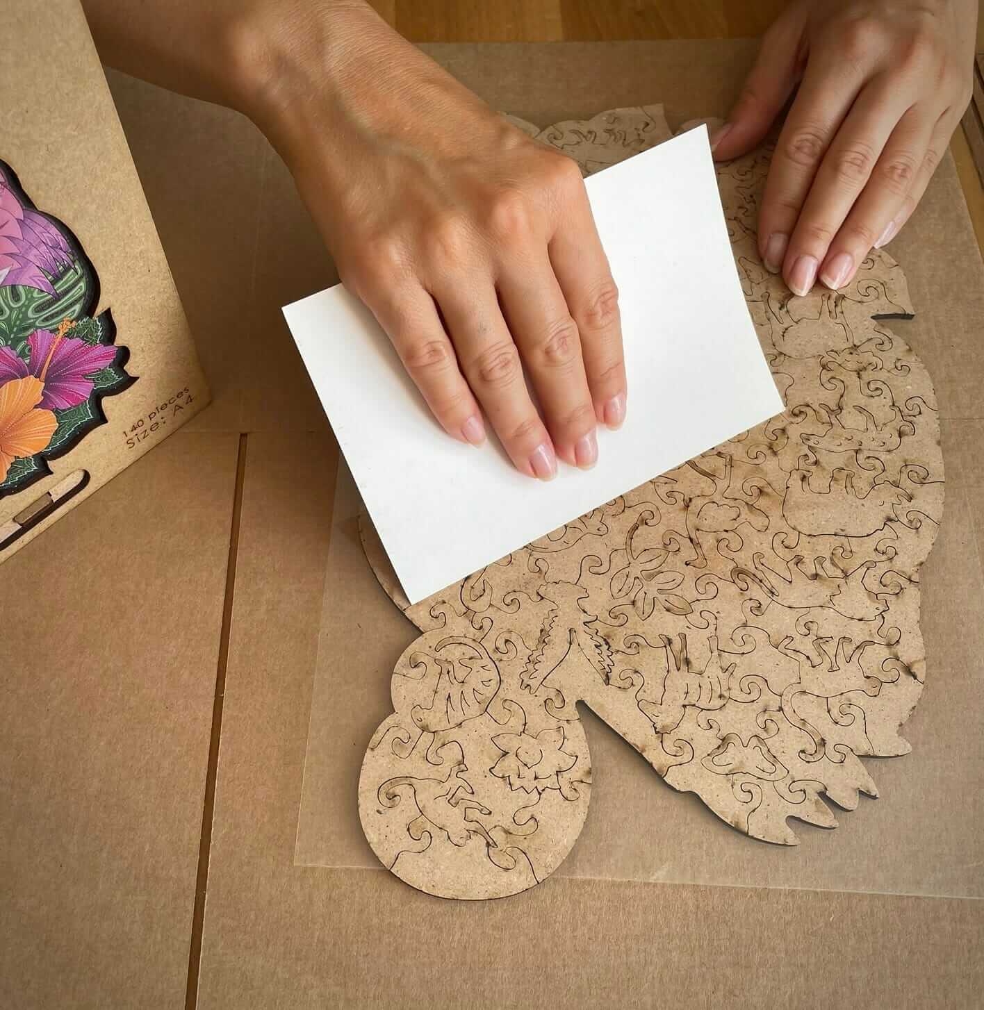 Kit Conservador Rompecabezas Lubiwood: Pegamento, Adhesivos, Cartones para Exhibir Obras