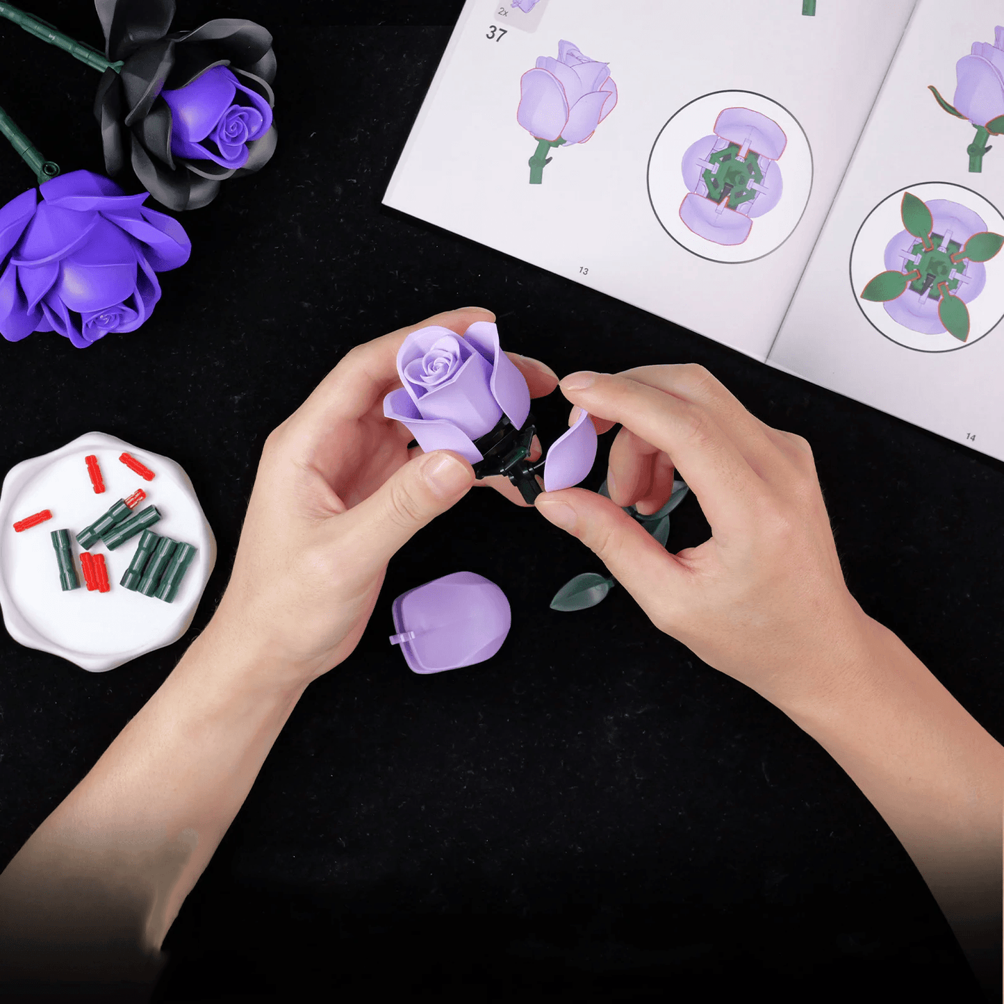 Estrelik™ | Purple Rose Bouquet Building Blocks Set
