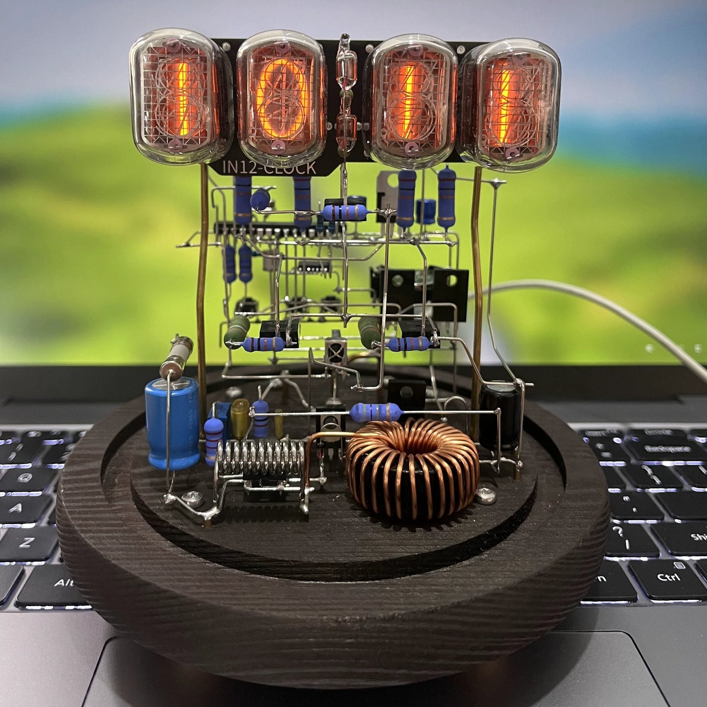 Estrelik™ | DIY CyberGlow IN12 Nixie Tube Desktop Clock
