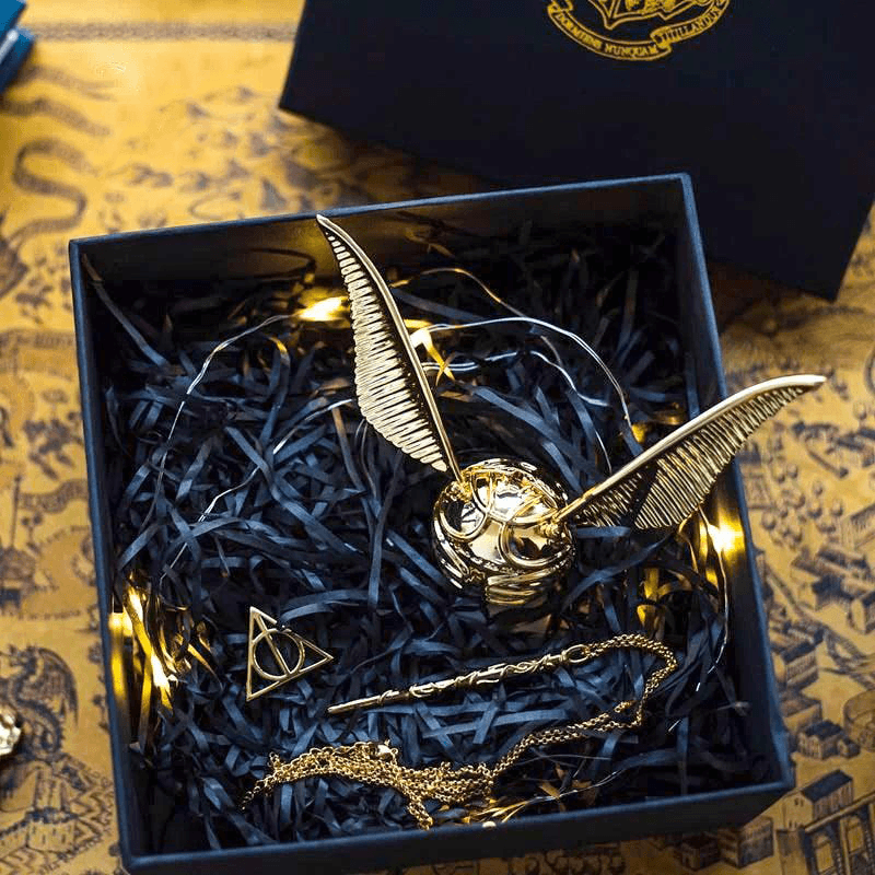 Estrelik™ | Magical Harry Potter Golden Snitch Ring Box