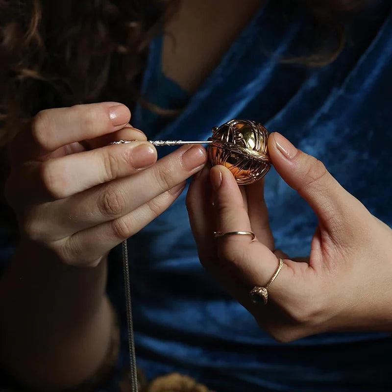 Estrelik™ | Magical Harry Potter Golden Snitch Ring Box