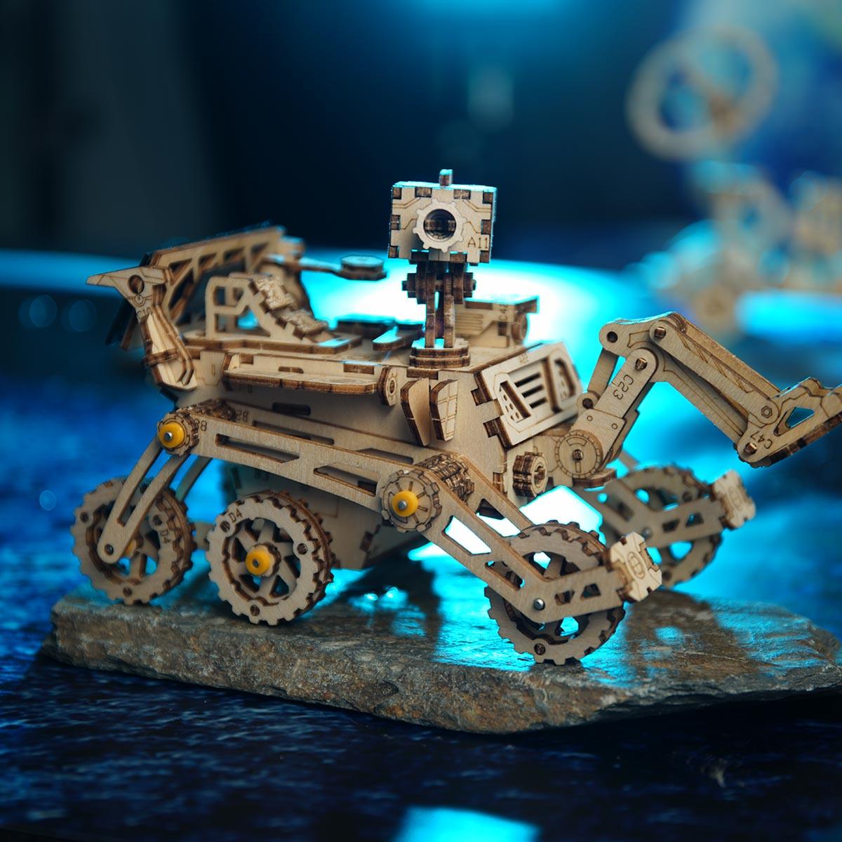 Estrelik™ | Harbinger Rover - Solar-Powered Mars Exploration Model Kit