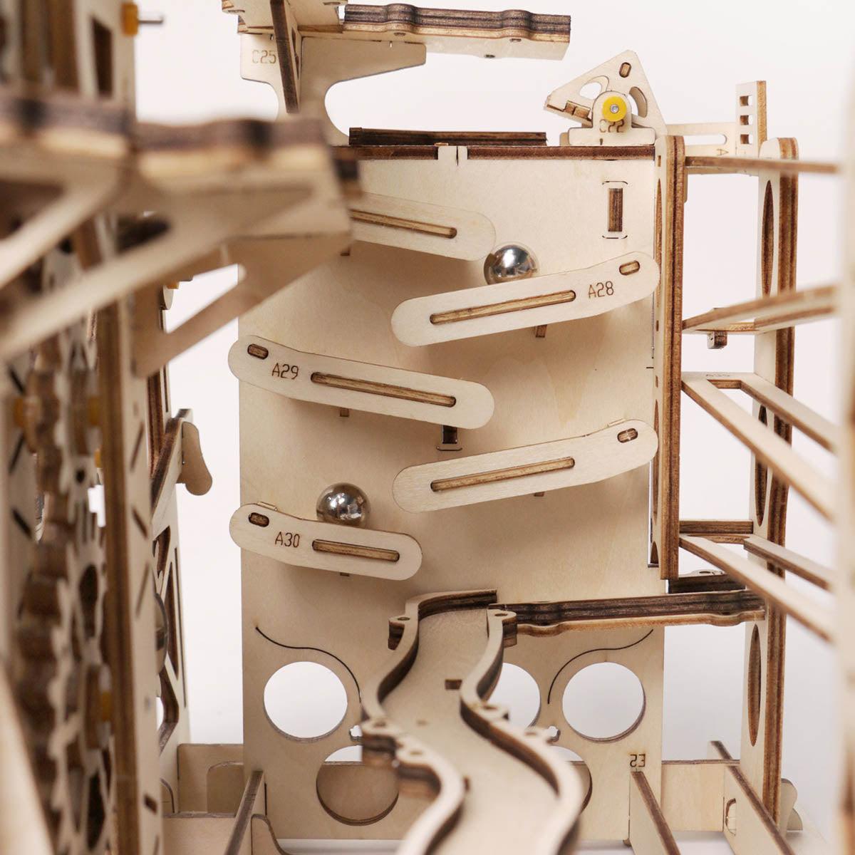 Estrelik™ | Swingback Explorer - 3D Wooden Puzzle Marbel Run