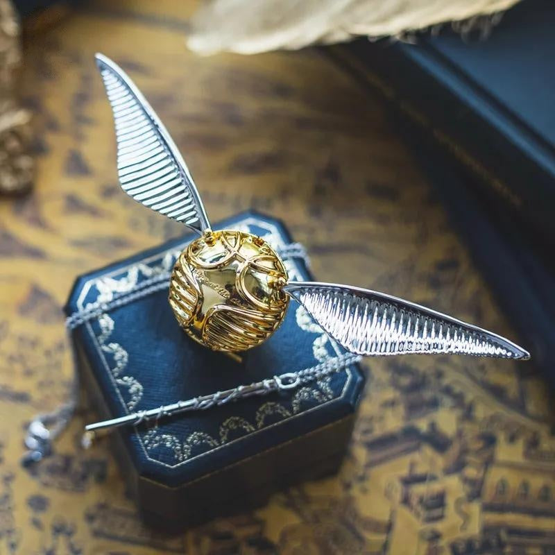 Estrelik™ | Magical Harry Potter Golden Snitch Ring Box