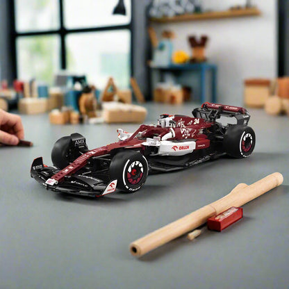 Estrelik™ | Alfa Romeo F1 Team ORLEN C42 Racing Builder