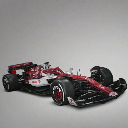 Estrelik™ | Alfa Romeo F1 Team ORLEN C42 Racing Builder